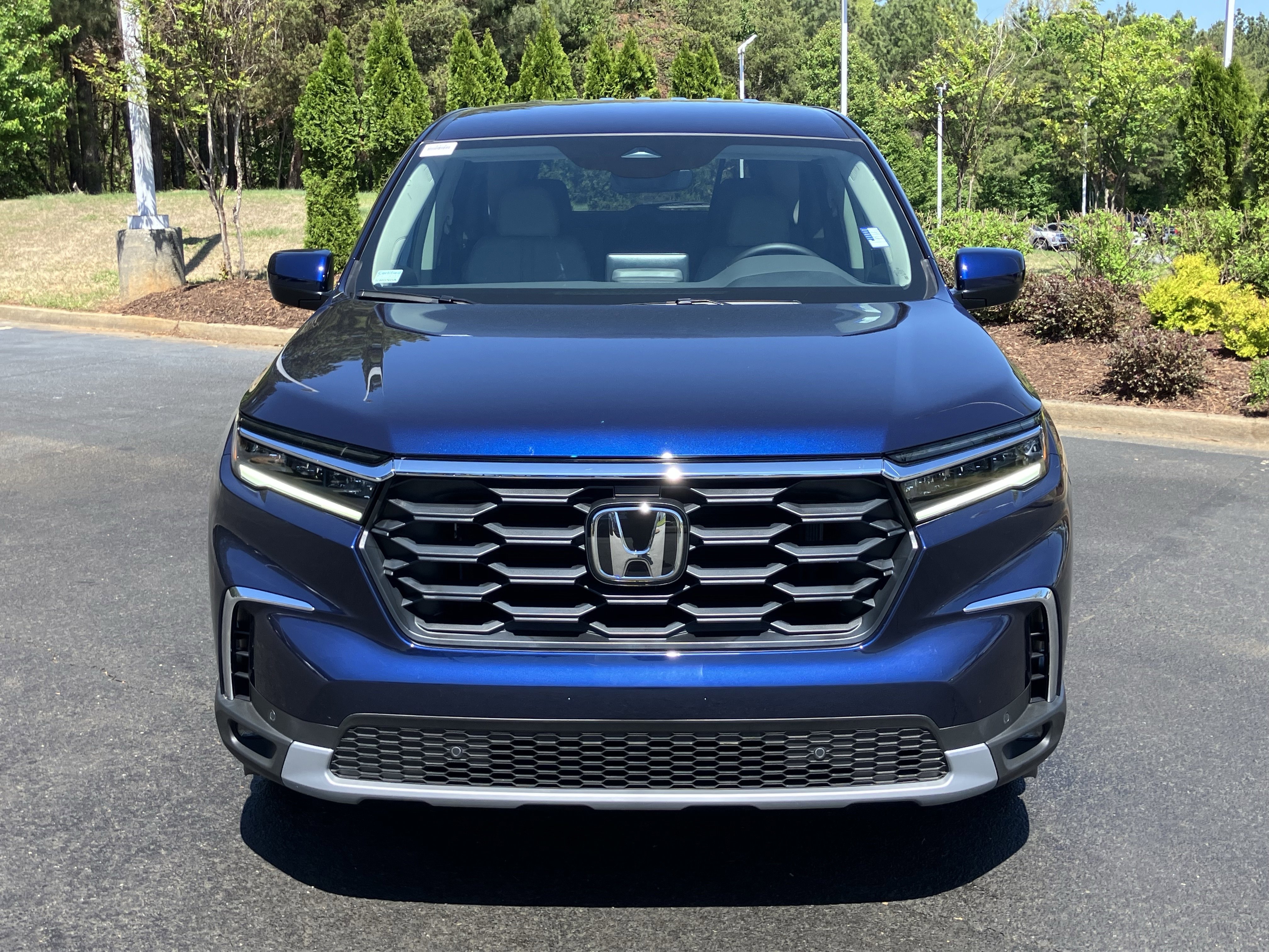 Used 2025 Honda Pilot EX-L image 3