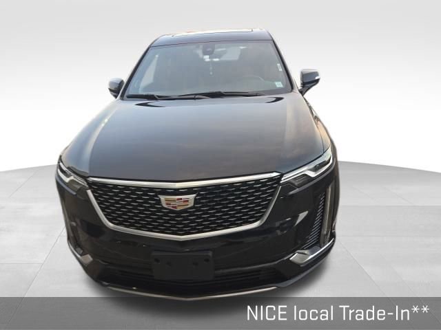 Used 2025 Cadillac XT6 Premium Luxury image 2