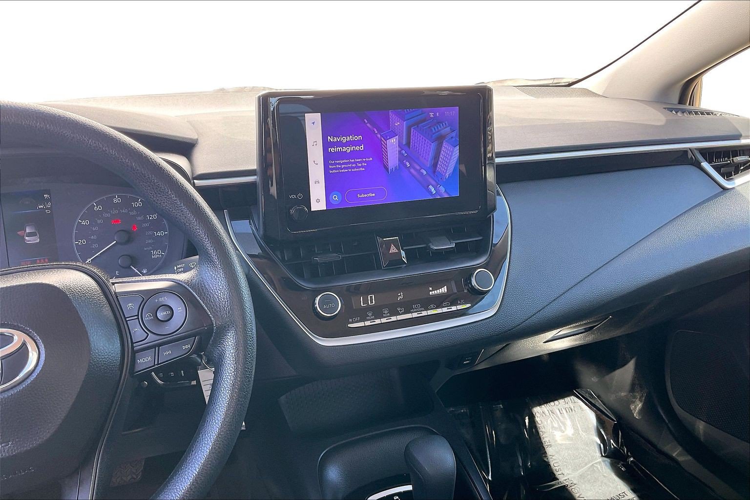 Used 2025 Toyota Corolla LE FWD image 7