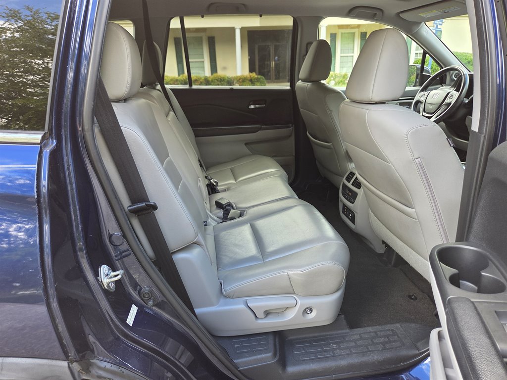 Used 2016 Honda Pilot Touring image 30