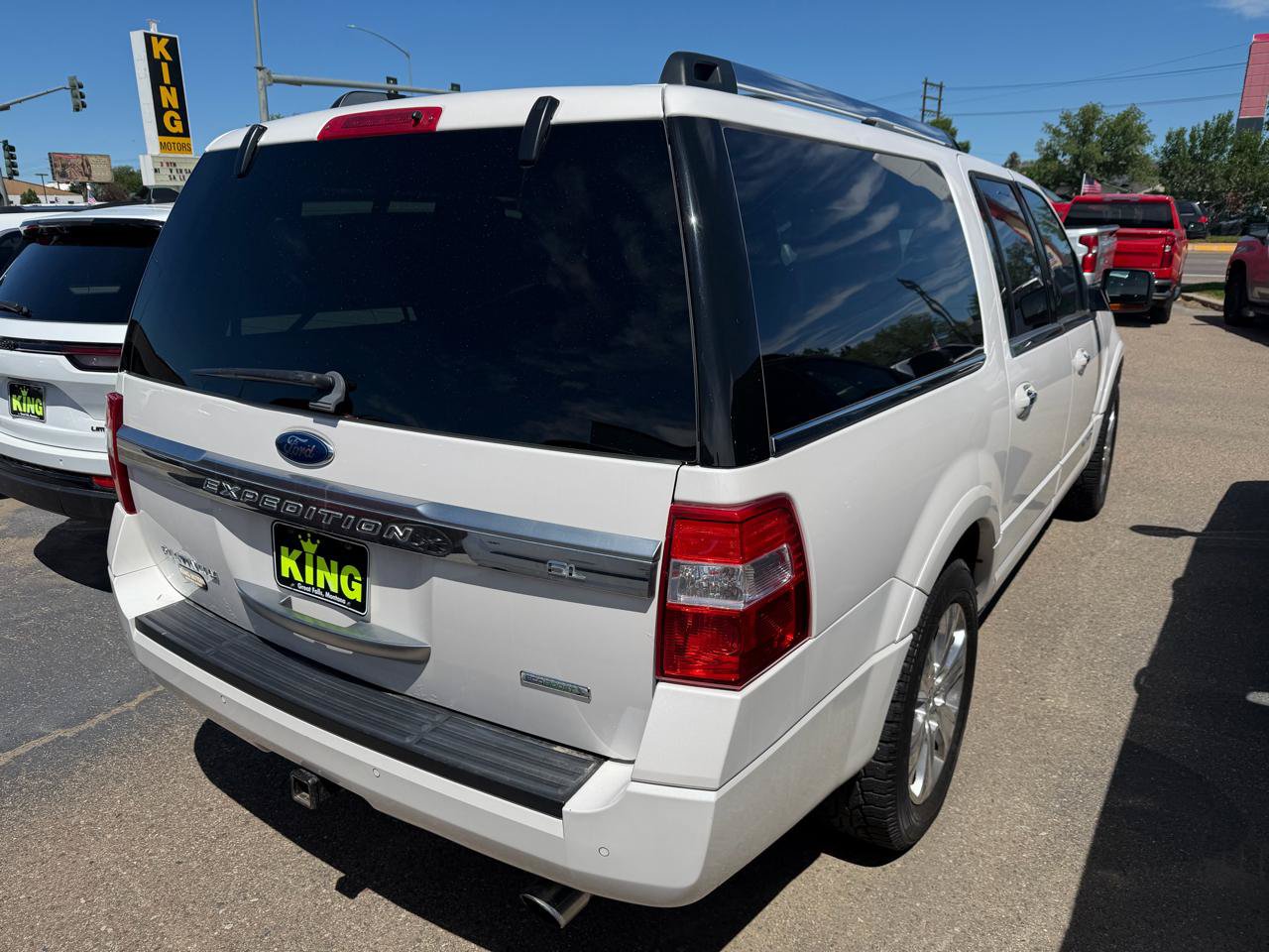 Used 2016 Ford Expedition EL Platinum AWD/4WD image 3