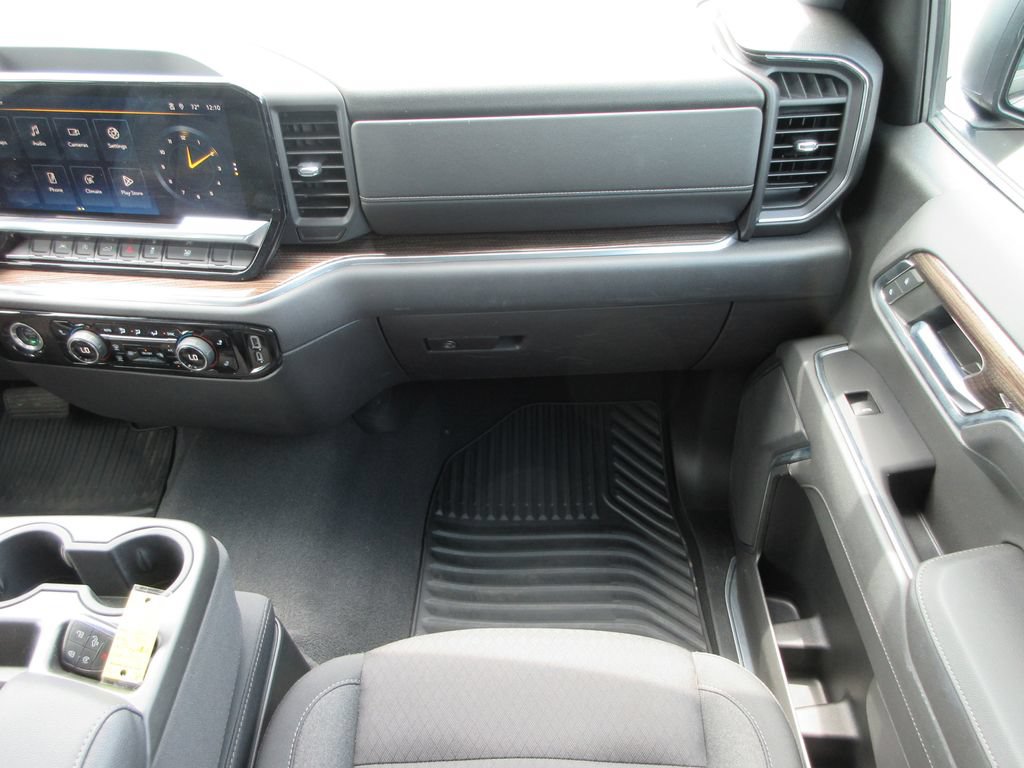 Certified 2023 Chevrolet Silverado 1500 LT AWD/4WD image 17