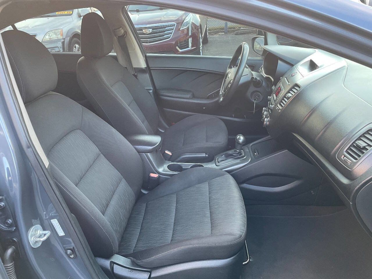Used 2016 Kia Forte LX image 28