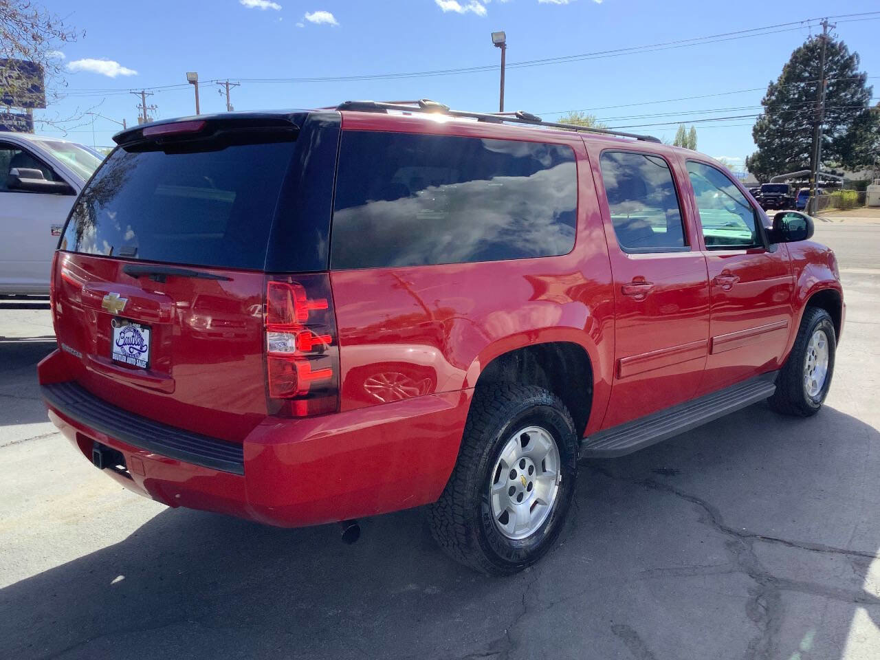 Used 2013 Chevrolet Suburban LS image 10