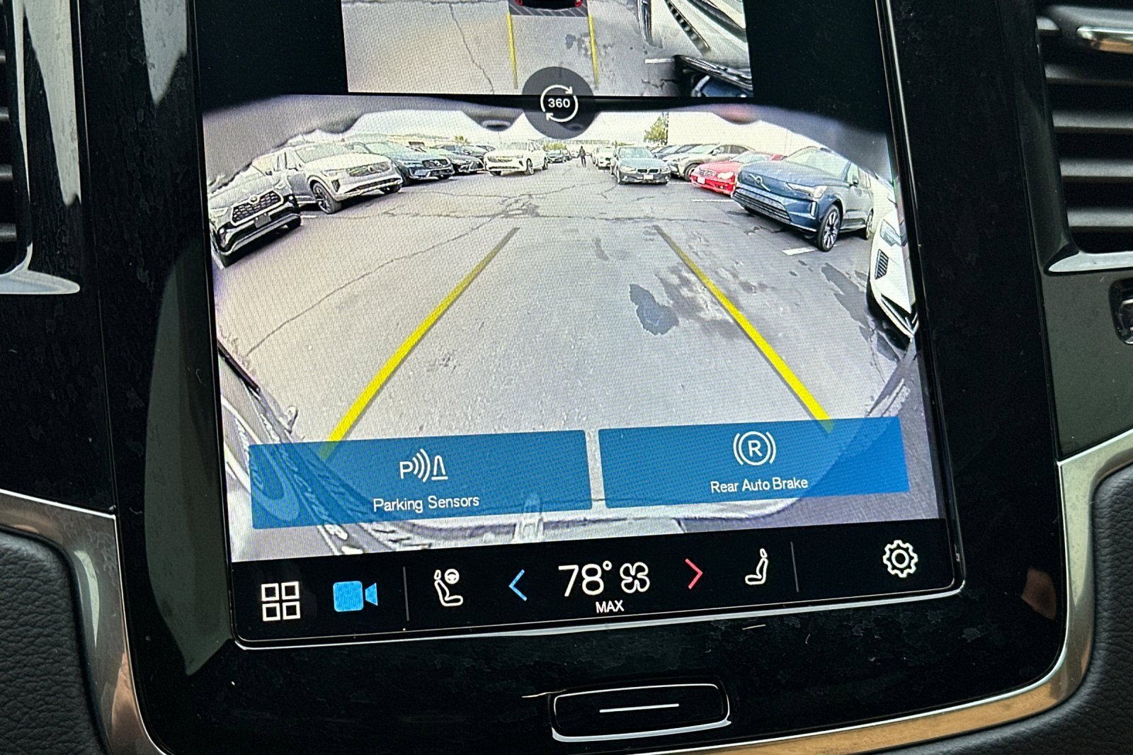 Certified 2025 Volvo XC90 T8 Ultra image 24