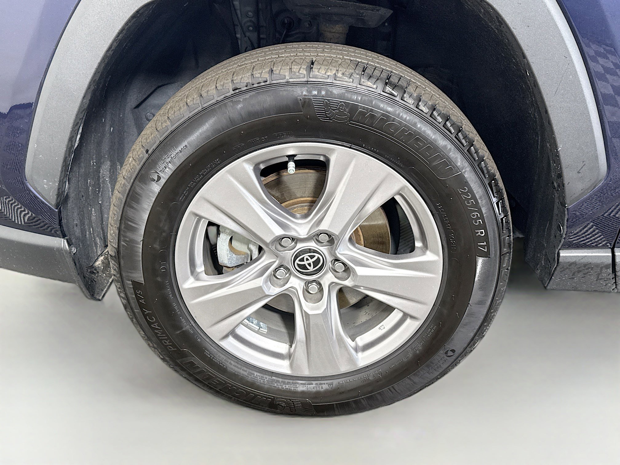 Used 2022 Toyota RAV4 XLE image 38