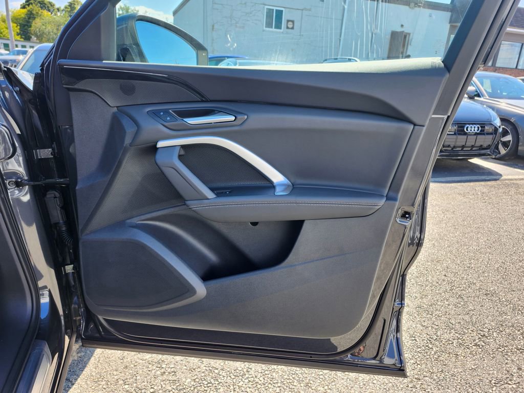 New 2025 Audi Q5 Premium image 17