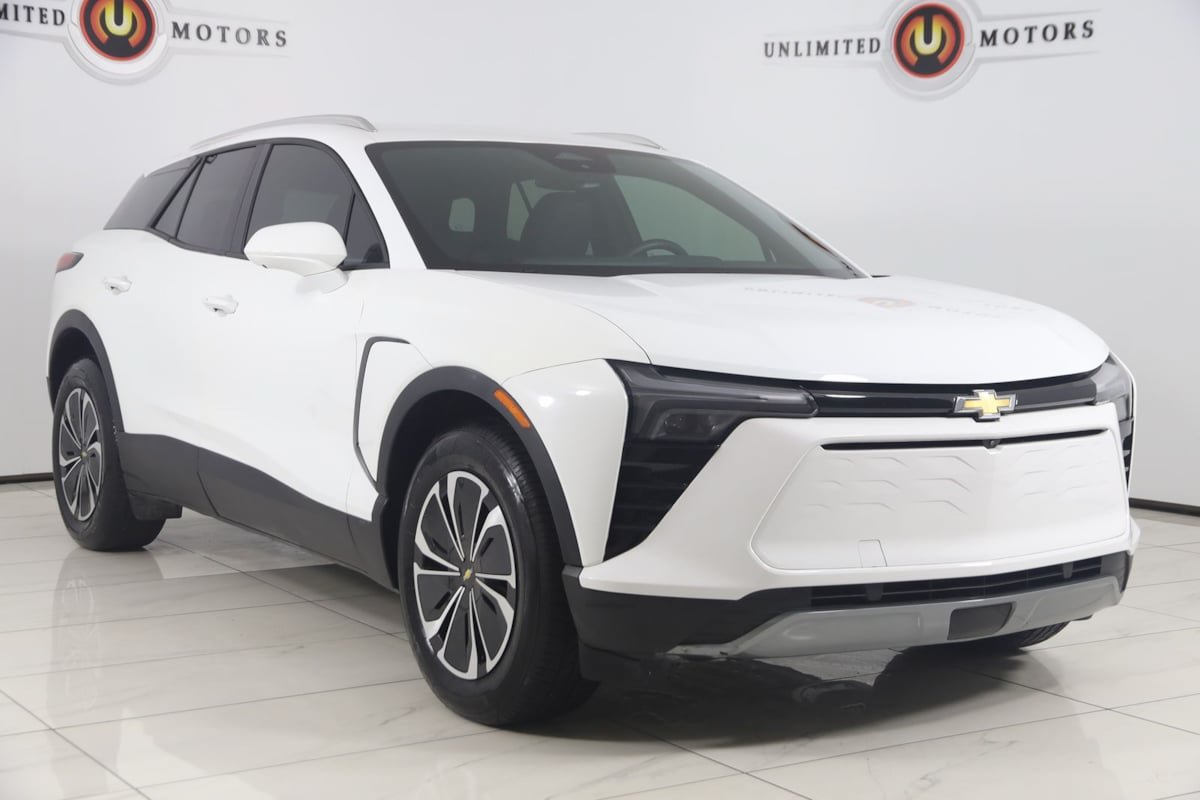 Used 2025 Chevrolet Blazer EV LT AWD/4WD image 19
