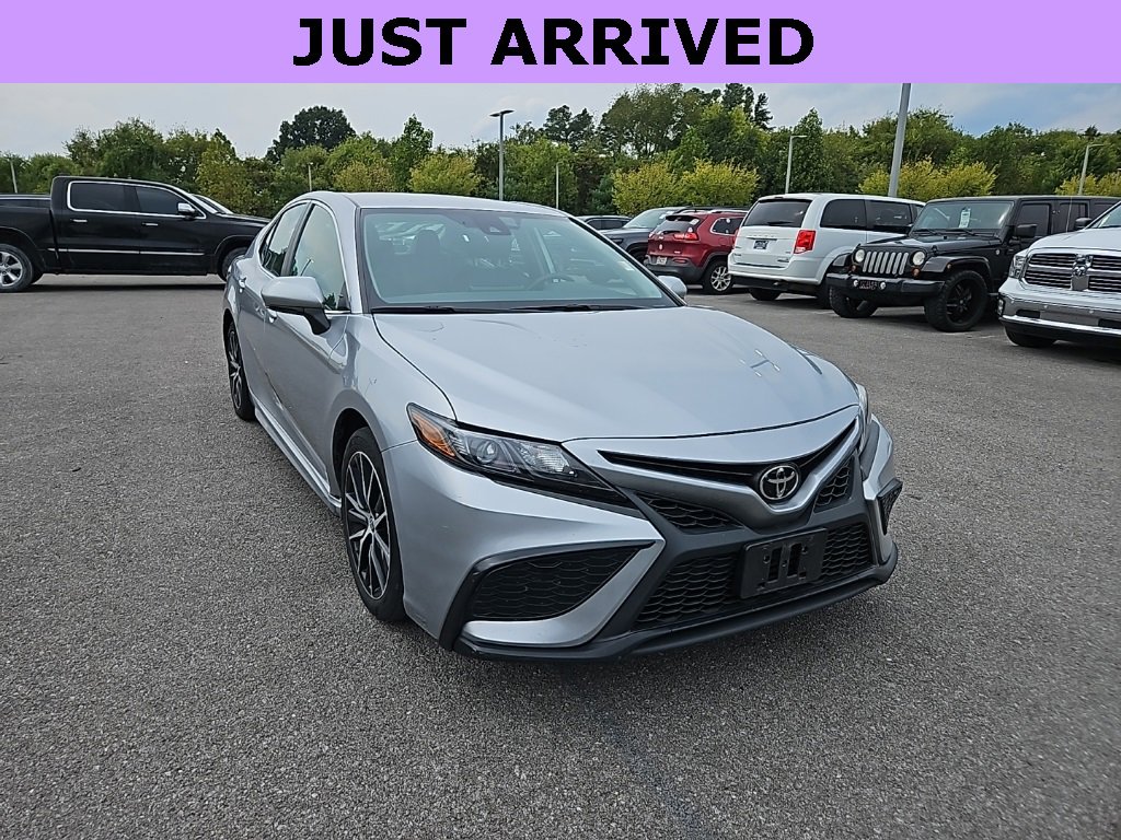 Used 2024 Toyota Camry SE