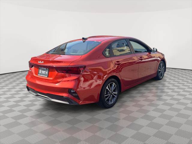 Used 2023 Kia Forte LXS w/ LXS Technology Package FWD image 3