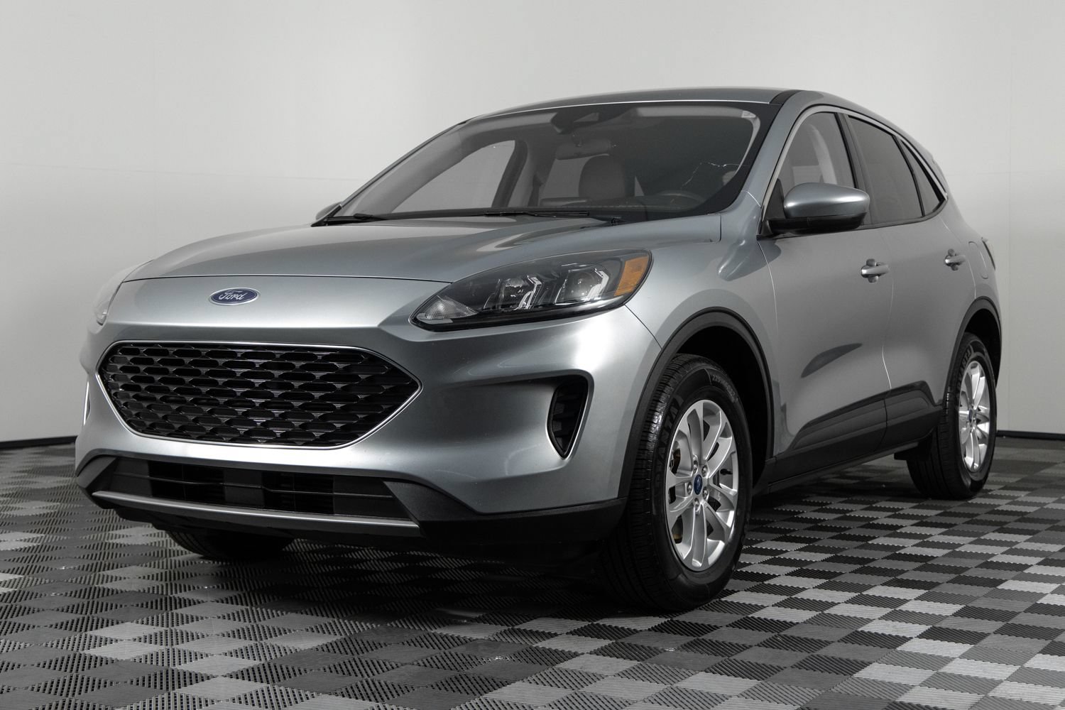 Used 2021 Ford Escape SE AWD/4WD image 2