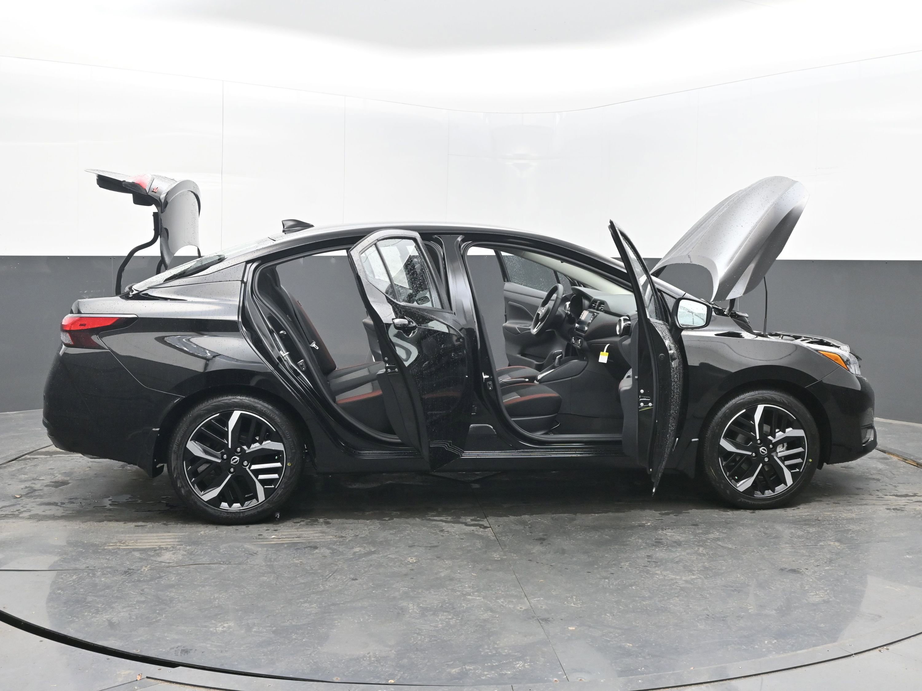 New 2025 Nissan Versa SR image 45