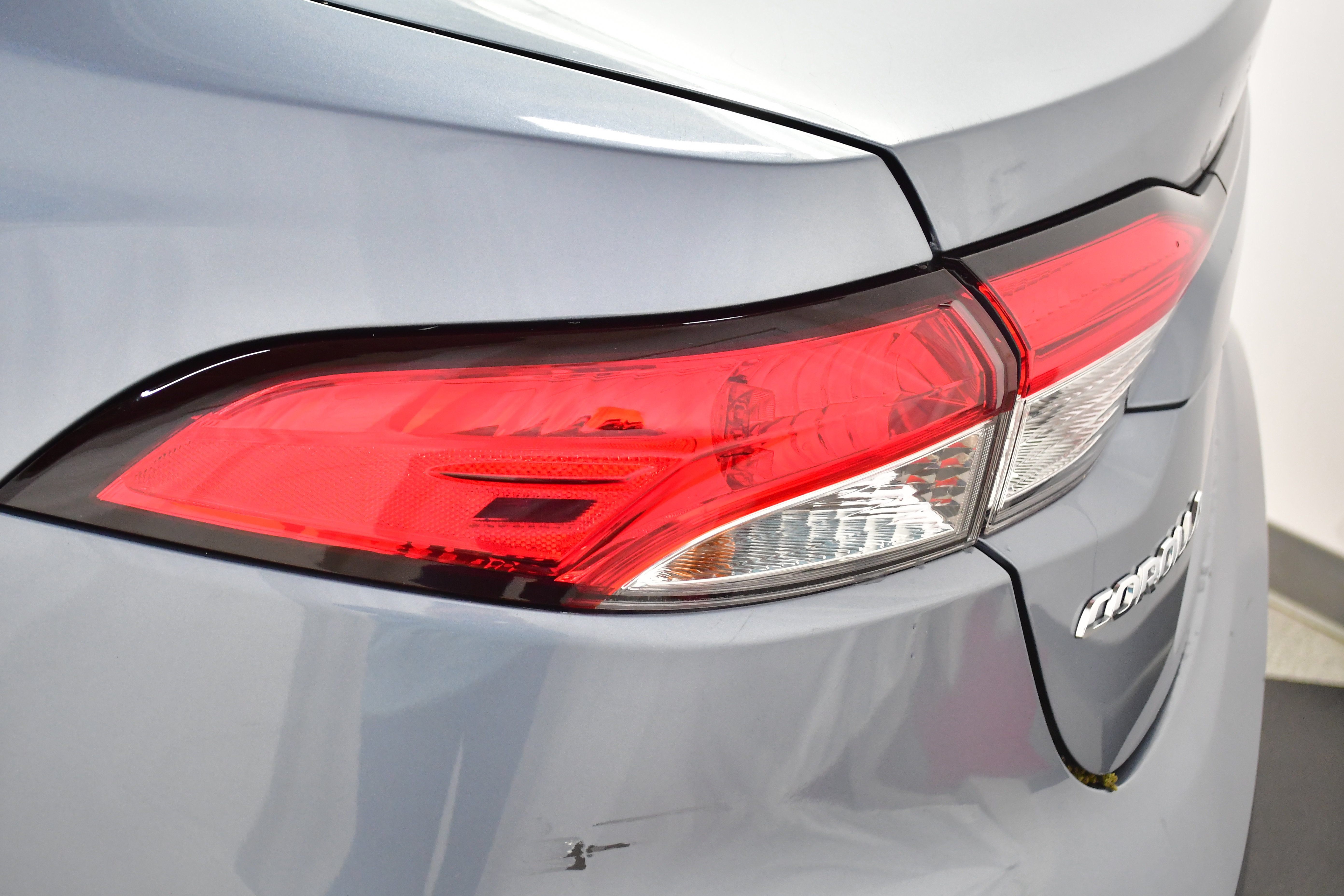 Used 2022 Toyota Corolla LE FWD image 29