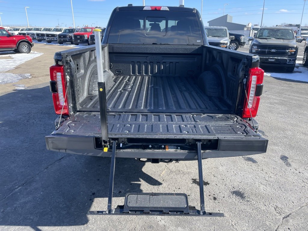 Used 2024 Ford F250 Lariat w/ Tremor Off-Road Package image 36