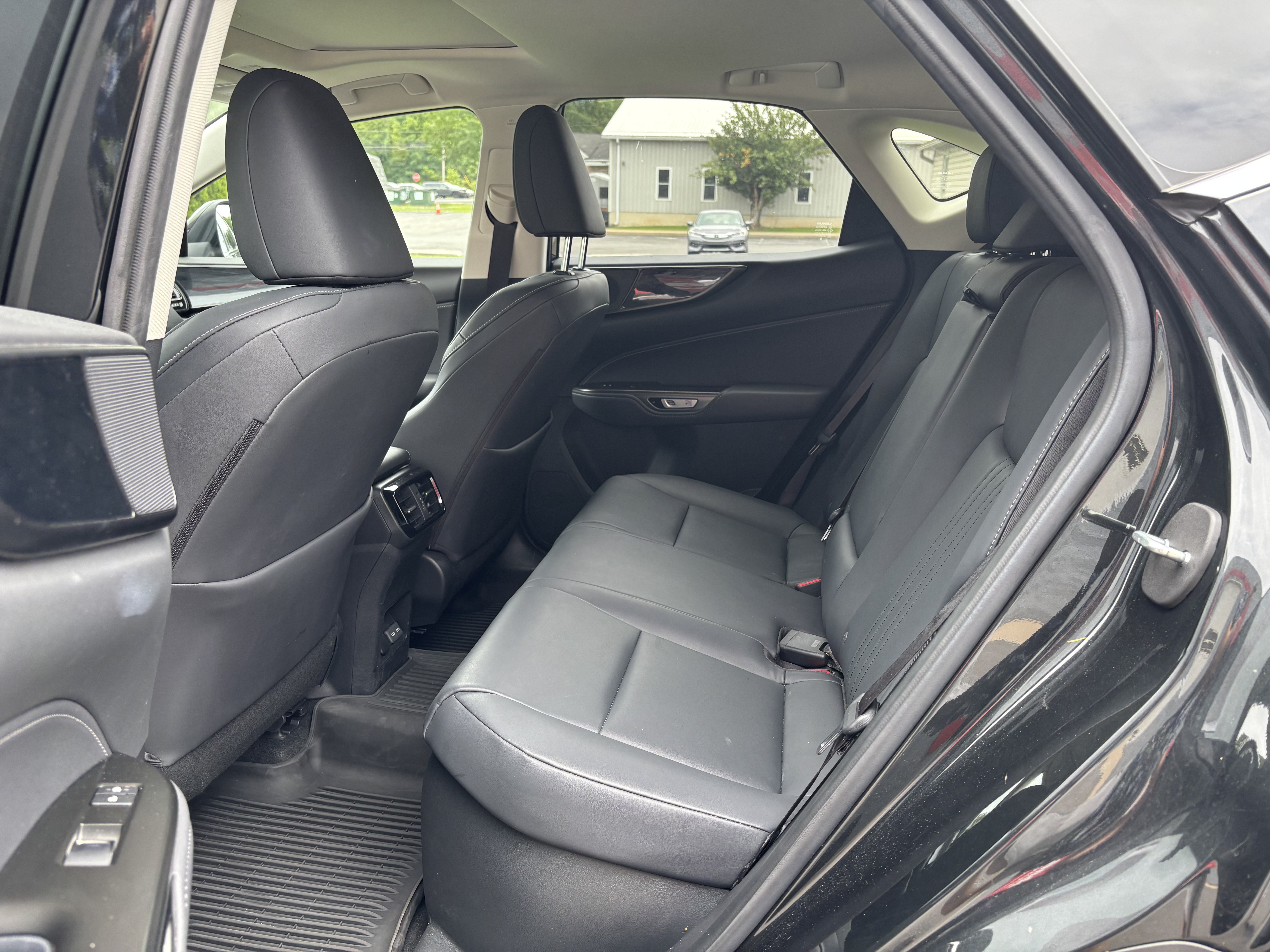 Used 2024 Lexus NX 350h AWD image 14