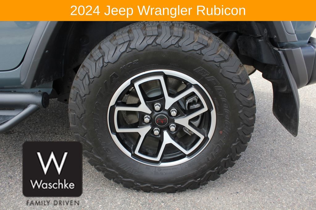 Used 2024 Jeep Wrangler Unlimited Rubicon w/ Convenience Group AWD/4WD image 12