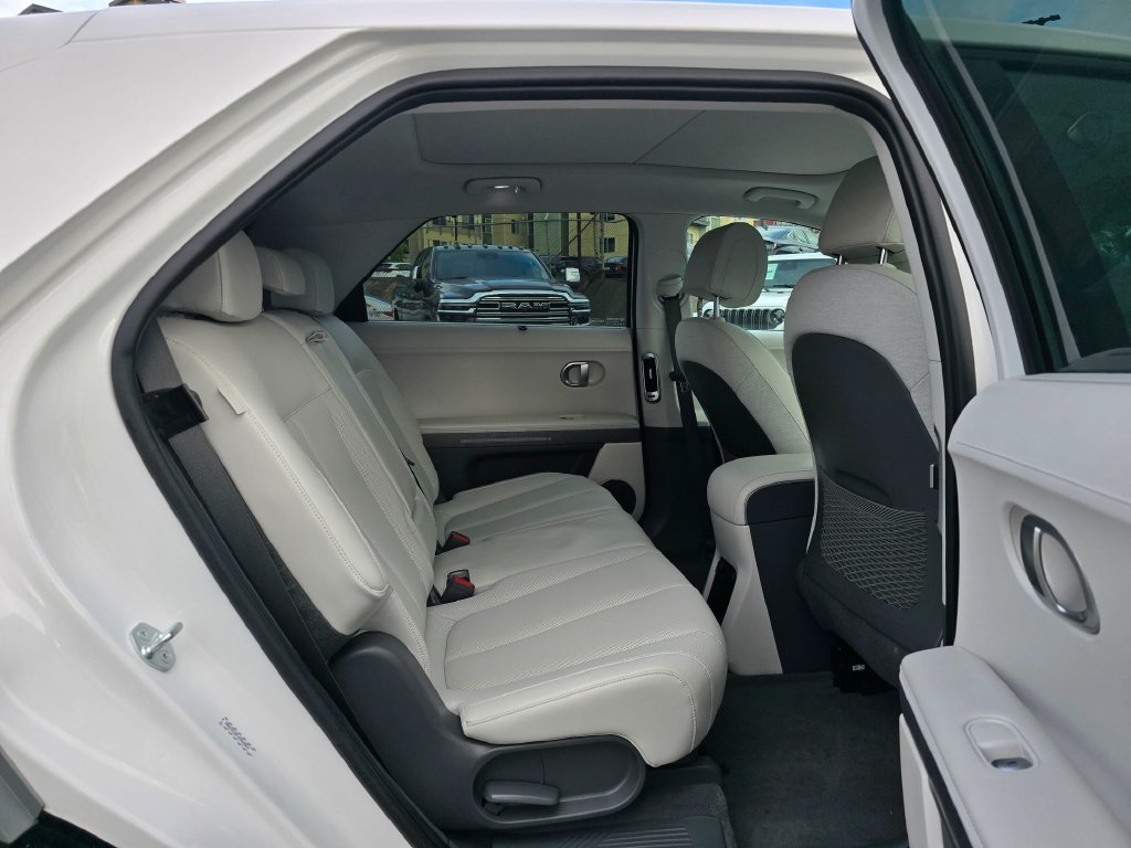 Used 2024 Hyundai Ioniq 5 Limited AWD/4WD image 12