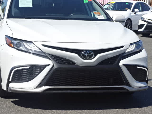 Certified 2022 Toyota Camry XSE FWD image 4