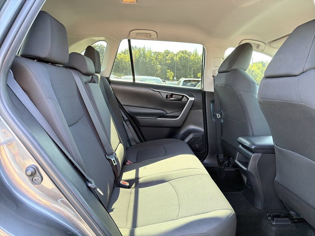 Used 2020 Toyota RAV4 LE w/ All Weather Liner Package AWD/4WD image 15
