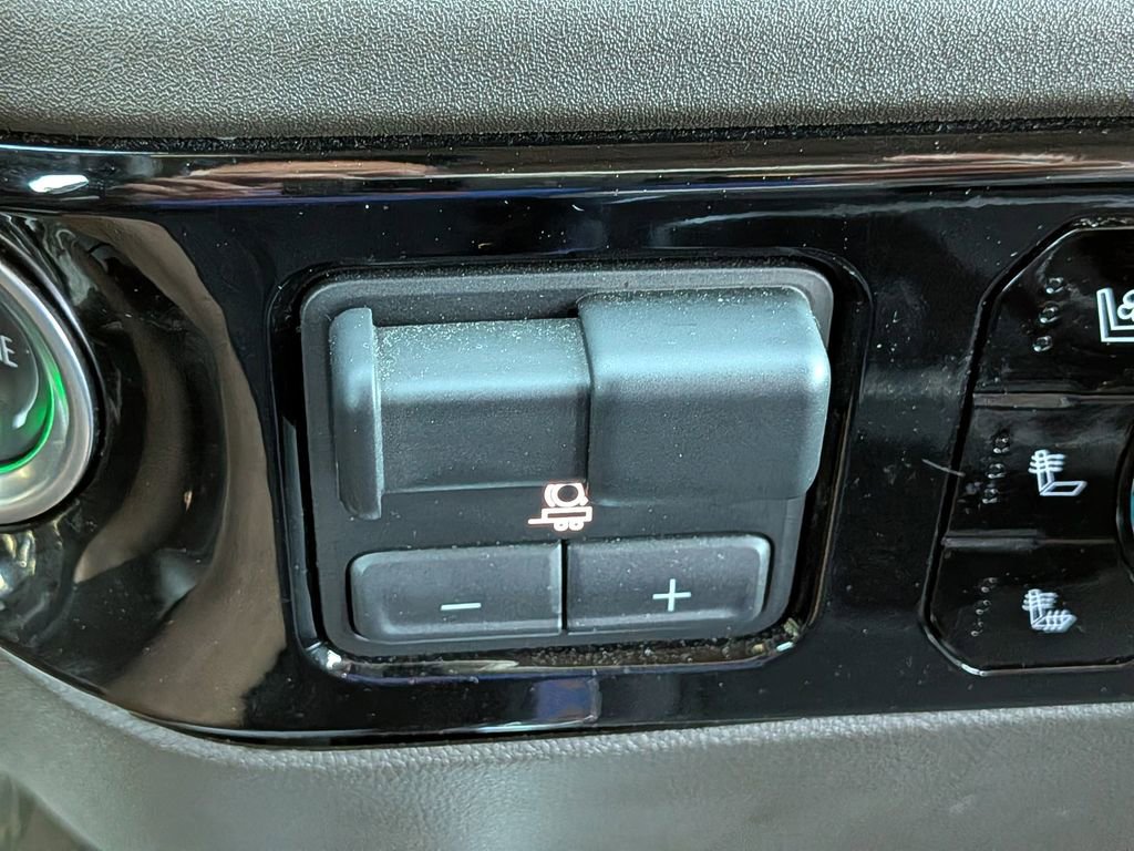 Used 2025 Chevrolet Silverado 2500 LTZ w/ Z71 Chrome Sport Edition image 24