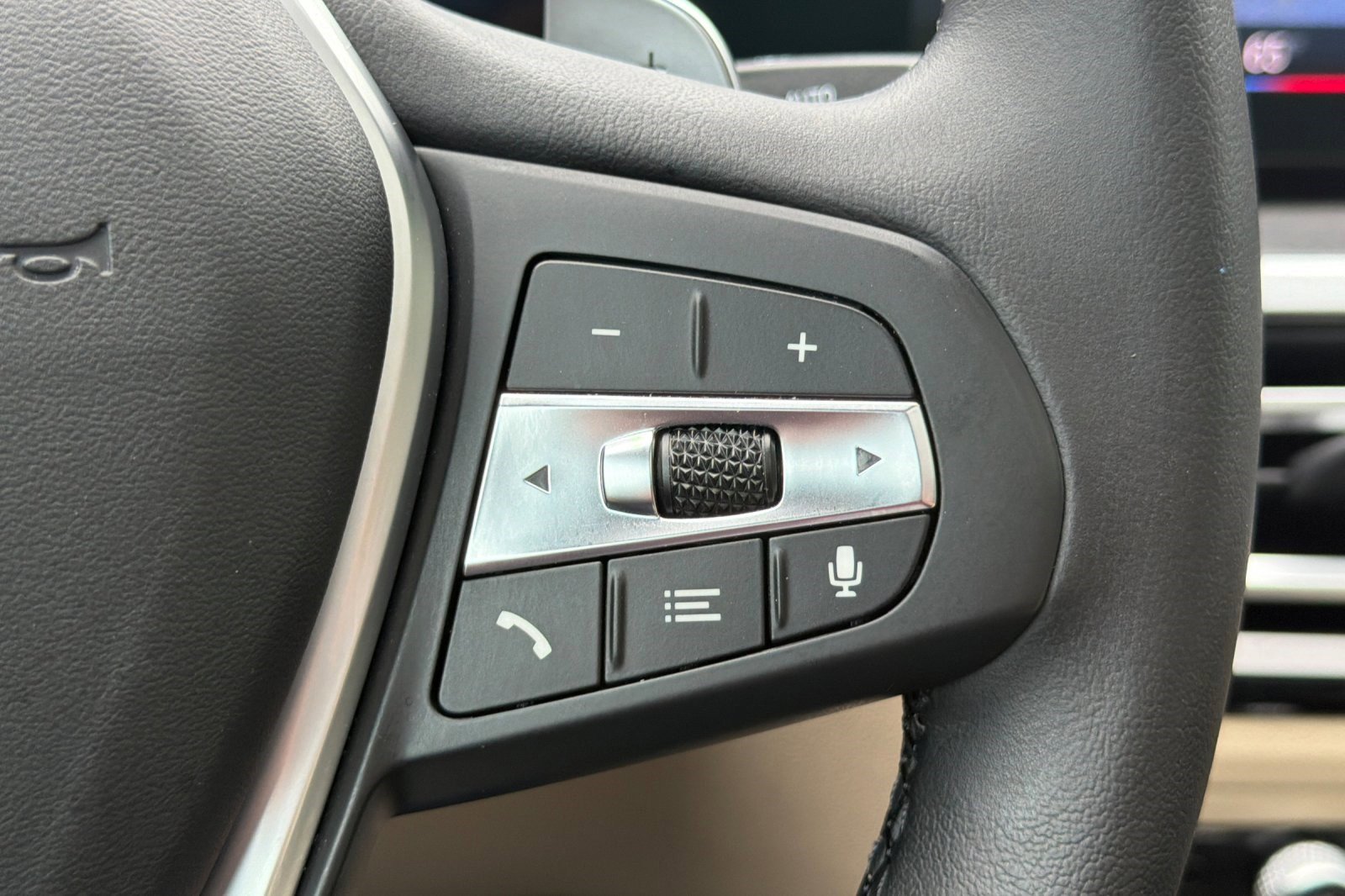 Certified 2023 BMW 330e w/ Parking Assistance Package image 31