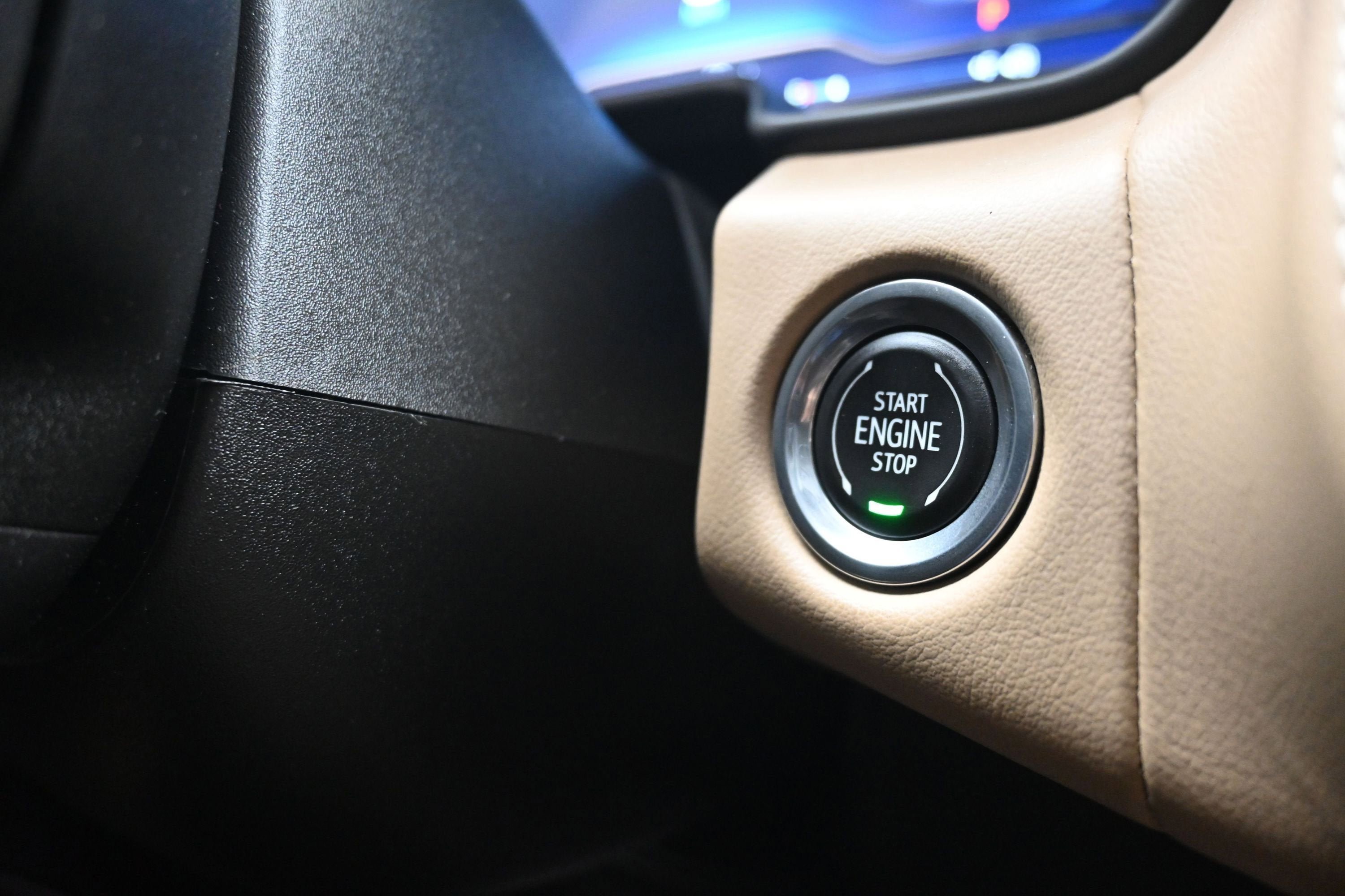 Used 2023 Chevrolet Tahoe Premier AWD/4WD image 19
