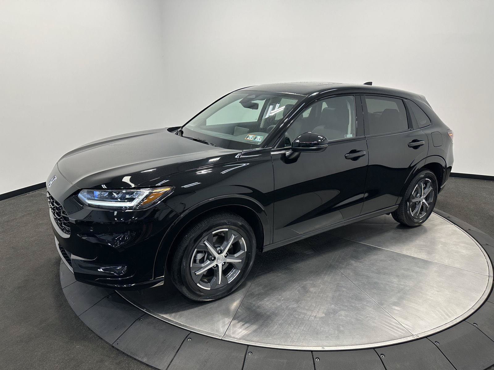 Certified 2024 Honda HR-V EX-L image 4