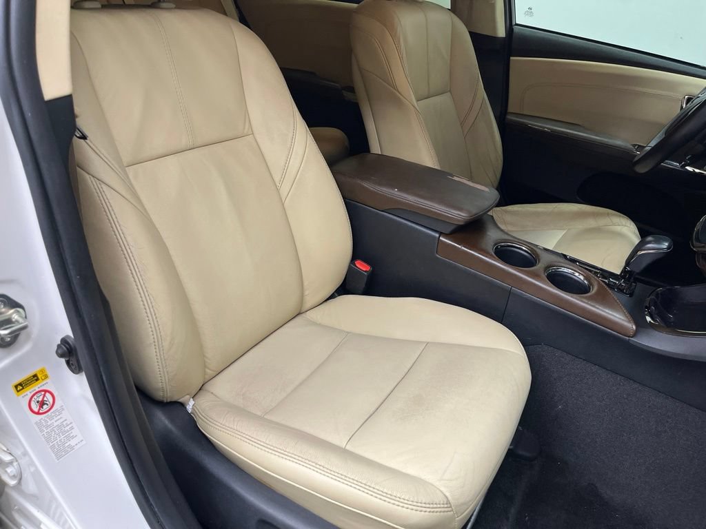 Used 2015 Toyota Avalon XLE FWD image 19