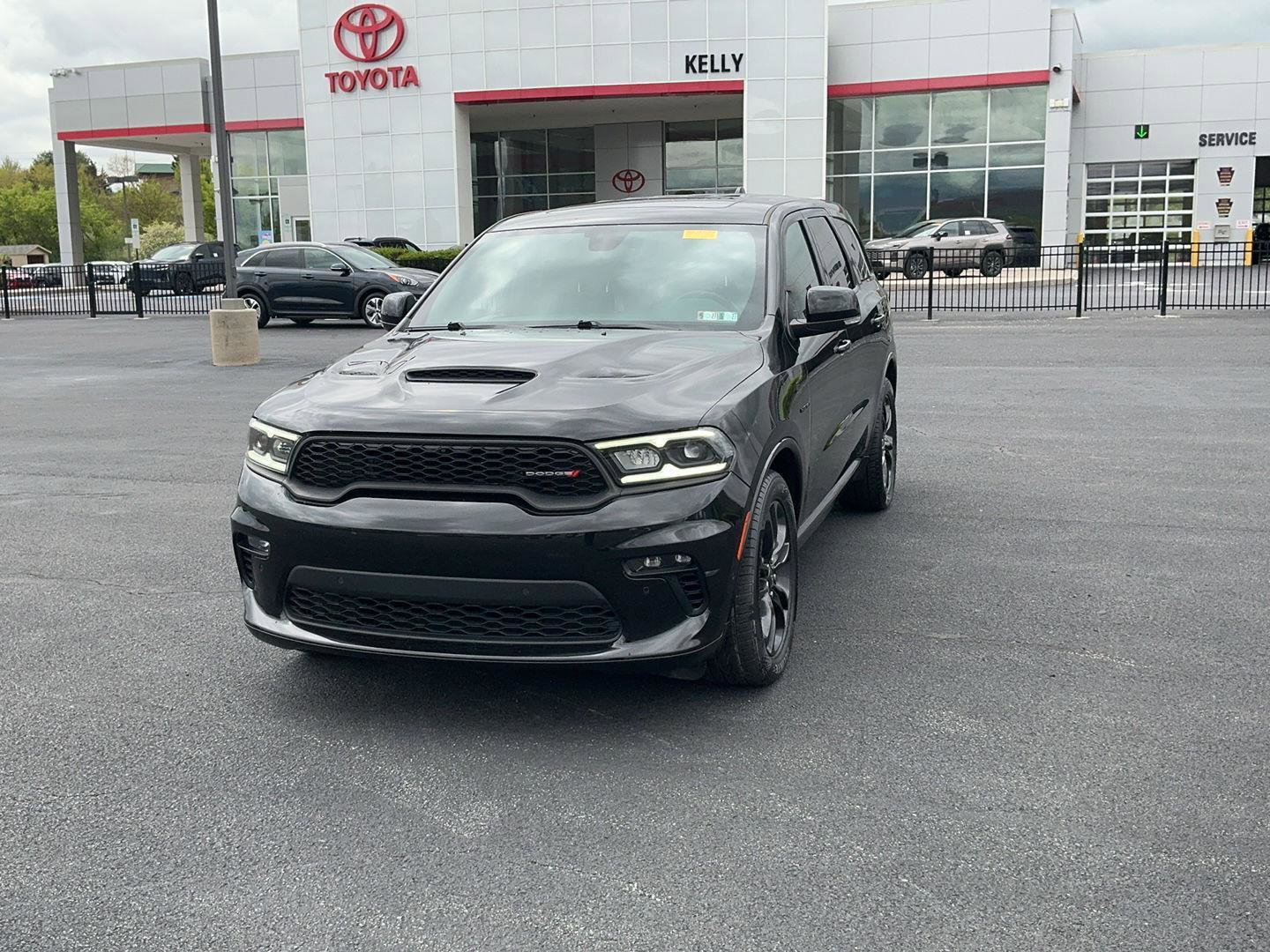 Used 2021 Dodge Durango R/T w/ Blacktop Package AWD/4WD image 1