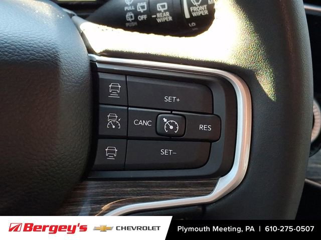 Used 2022 Jeep Wagoneer Series III AWD/4WD image 25