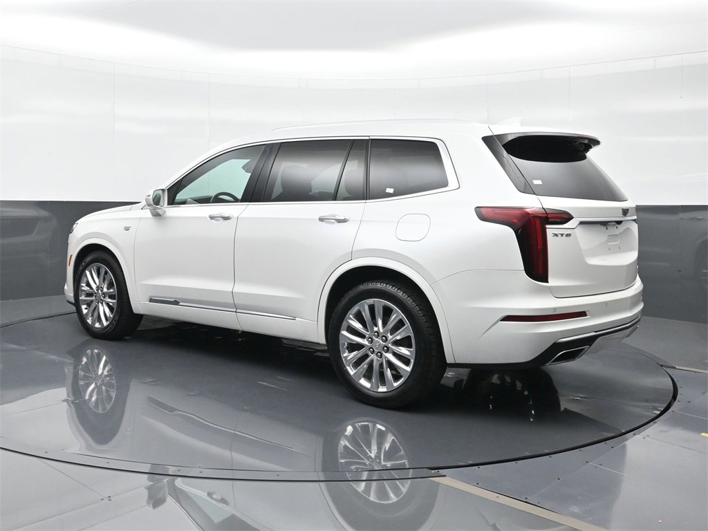 Used 2020 Cadillac XT6 Premium Luxury image 3