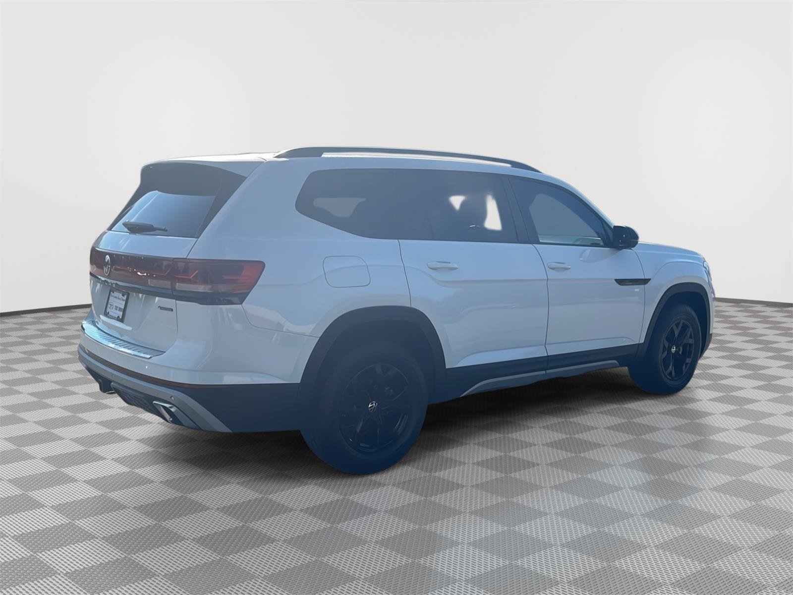 Used 2024 Volkswagen Atlas Peak Edition SE AWD/4WD image 5