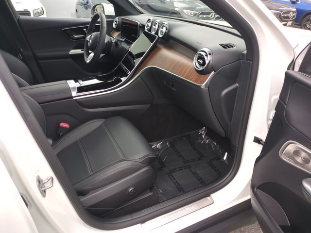 Certified 2025 Mercedes-Benz GLC 350e 4MATIC image 23