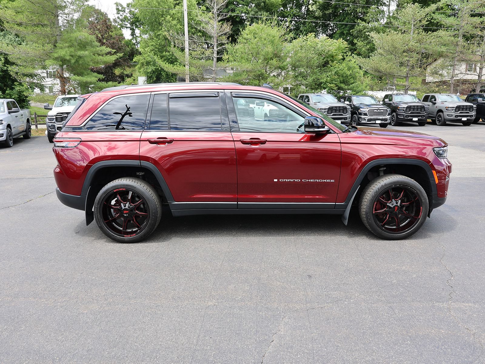 Used 2022 Jeep Grand Cherokee Limited AWD/4WD image 8