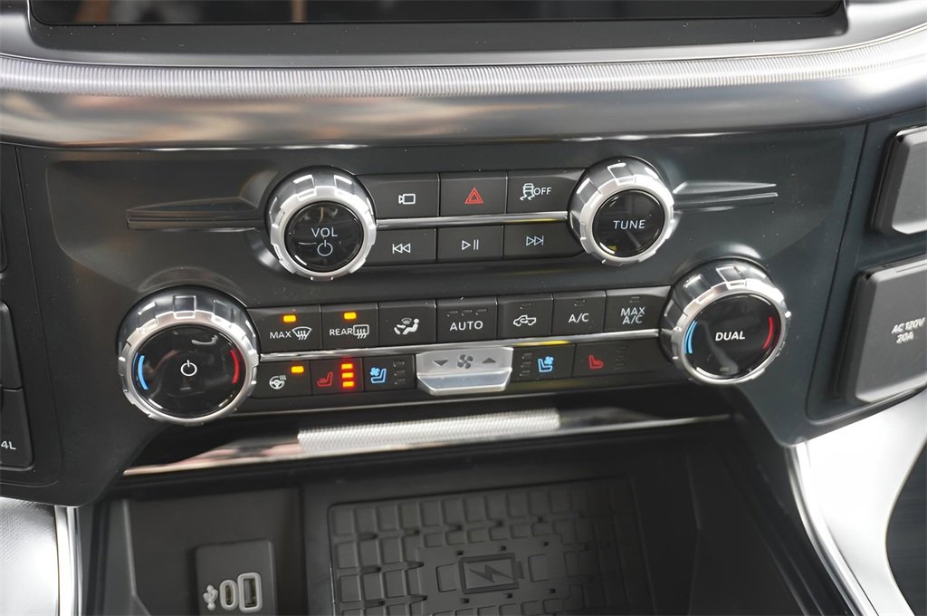 Used 2025 Ford F150 Platinum w/ FX4 Off-Road Package image 27