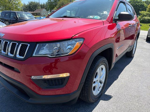 Used 2018 Jeep Compass Sport w/ Cold Weather Group AWD/4WD image 4
