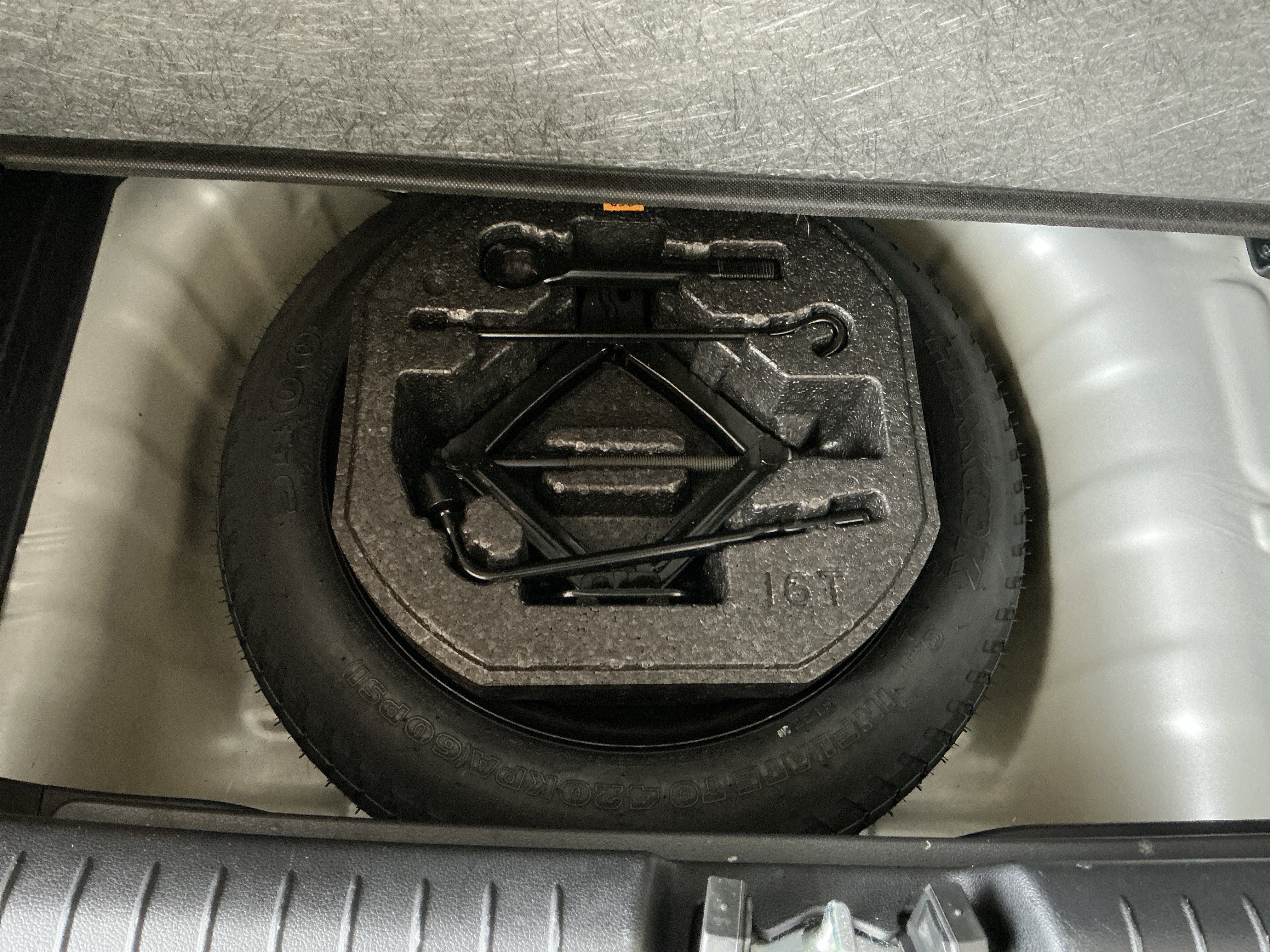 Used 2023 Hyundai Venue SEL image 33