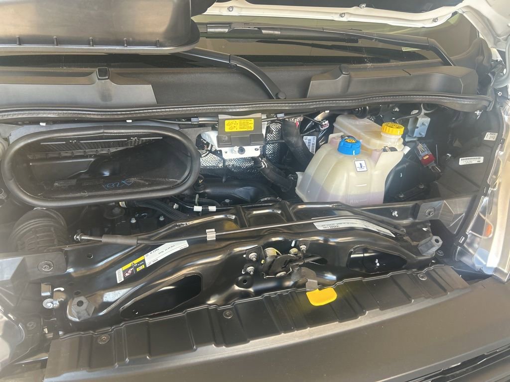 New 2025 RAM ProMaster 3500 w/ Crew Van Package image 10