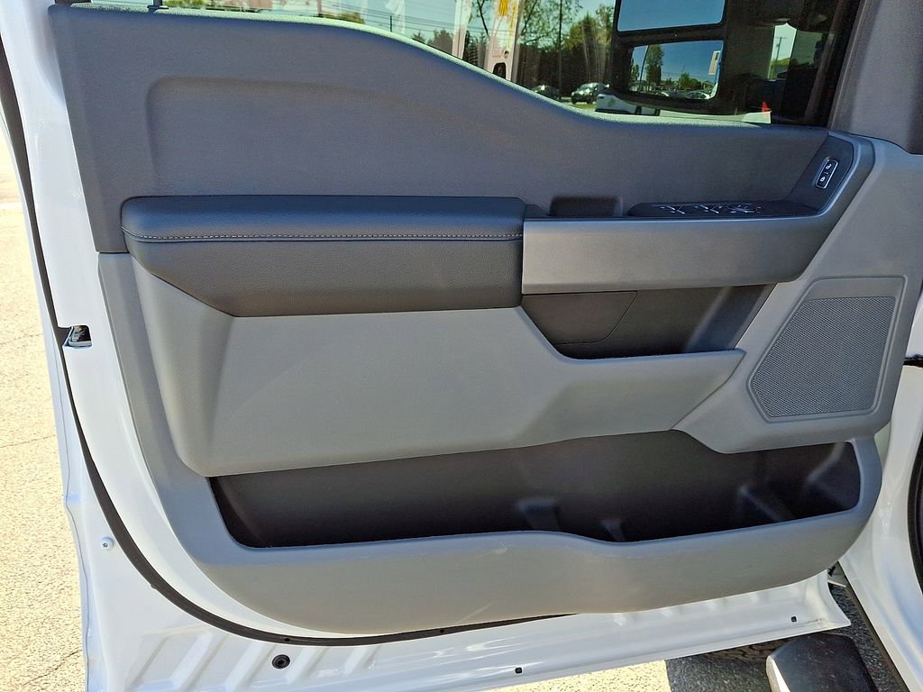 Used 2024 Ford F250 XL w/ STX Appearance Package AWD/4WD image 12