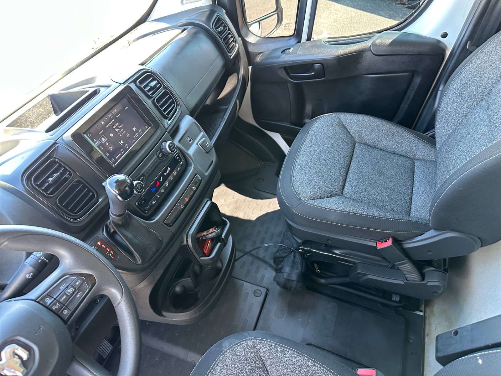 Used 2024 RAM ProMaster 2500 w/ Convenience Group FWD image 26
