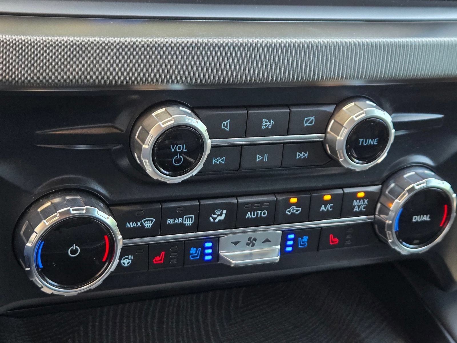 Used 2024 Ford F250 Platinum AWD/4WD image 19