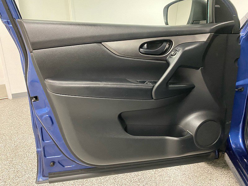 Used 2021 Nissan Rogue Sport S FWD image 24