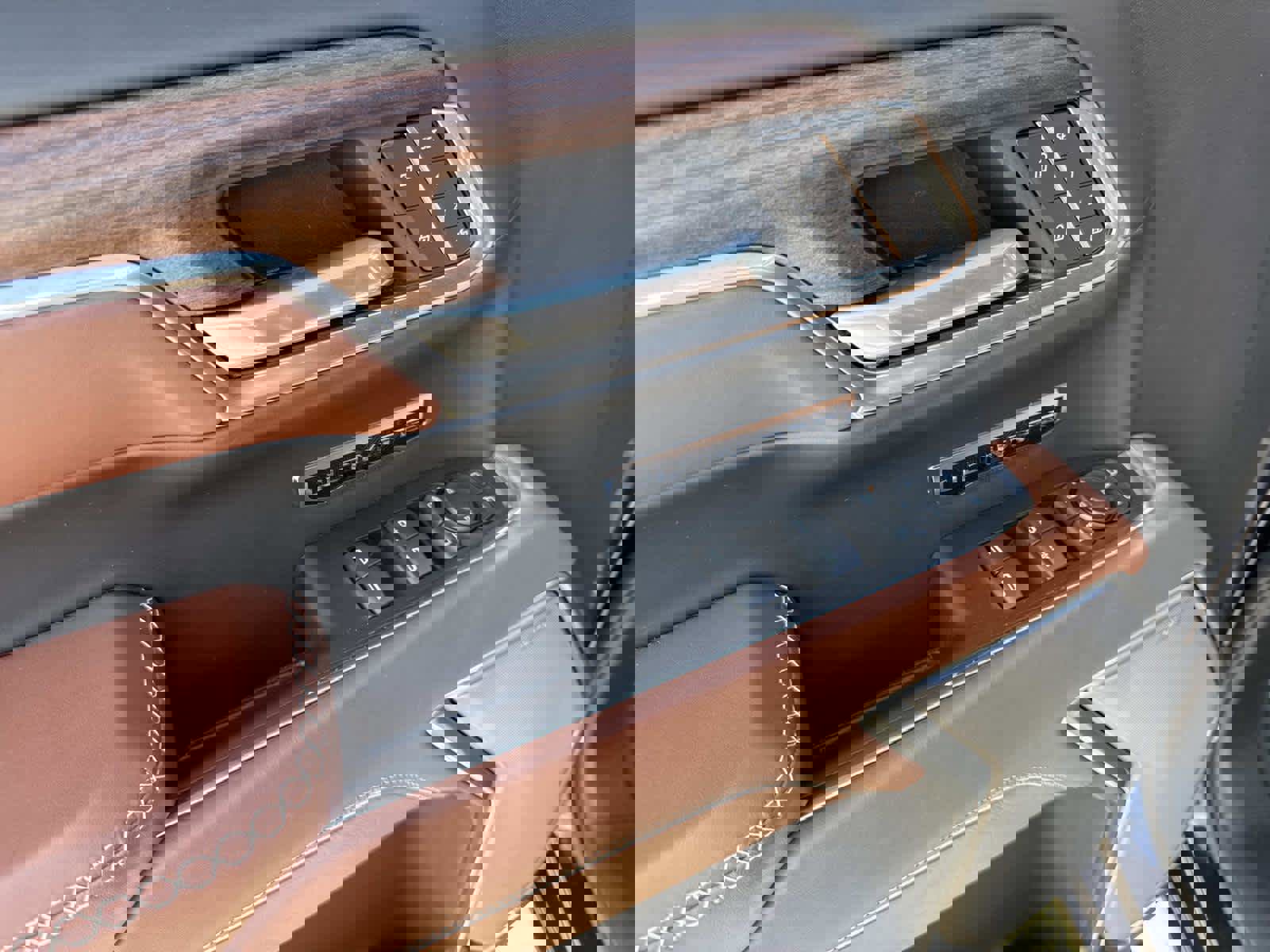 Used 2025 GMC Sierra 1500 Denali Ultimate image 34