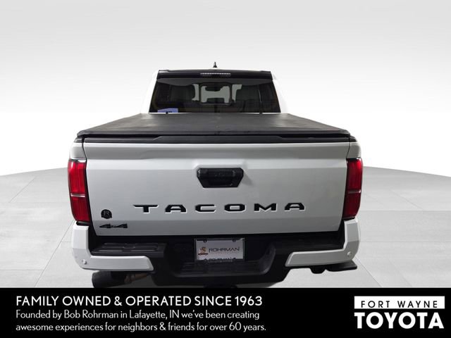 Used 2025 Toyota Tacoma SR5 AWD/4WD image 8