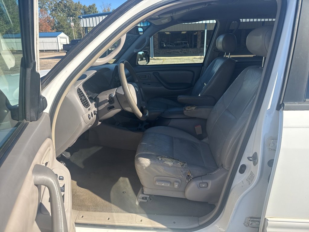 Used 2004 Toyota Sequoia SR5 image 27