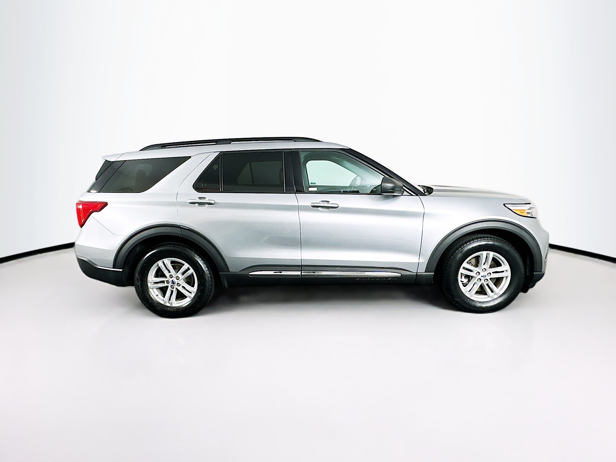Used 2022 Ford Explorer XLT RWD image 10