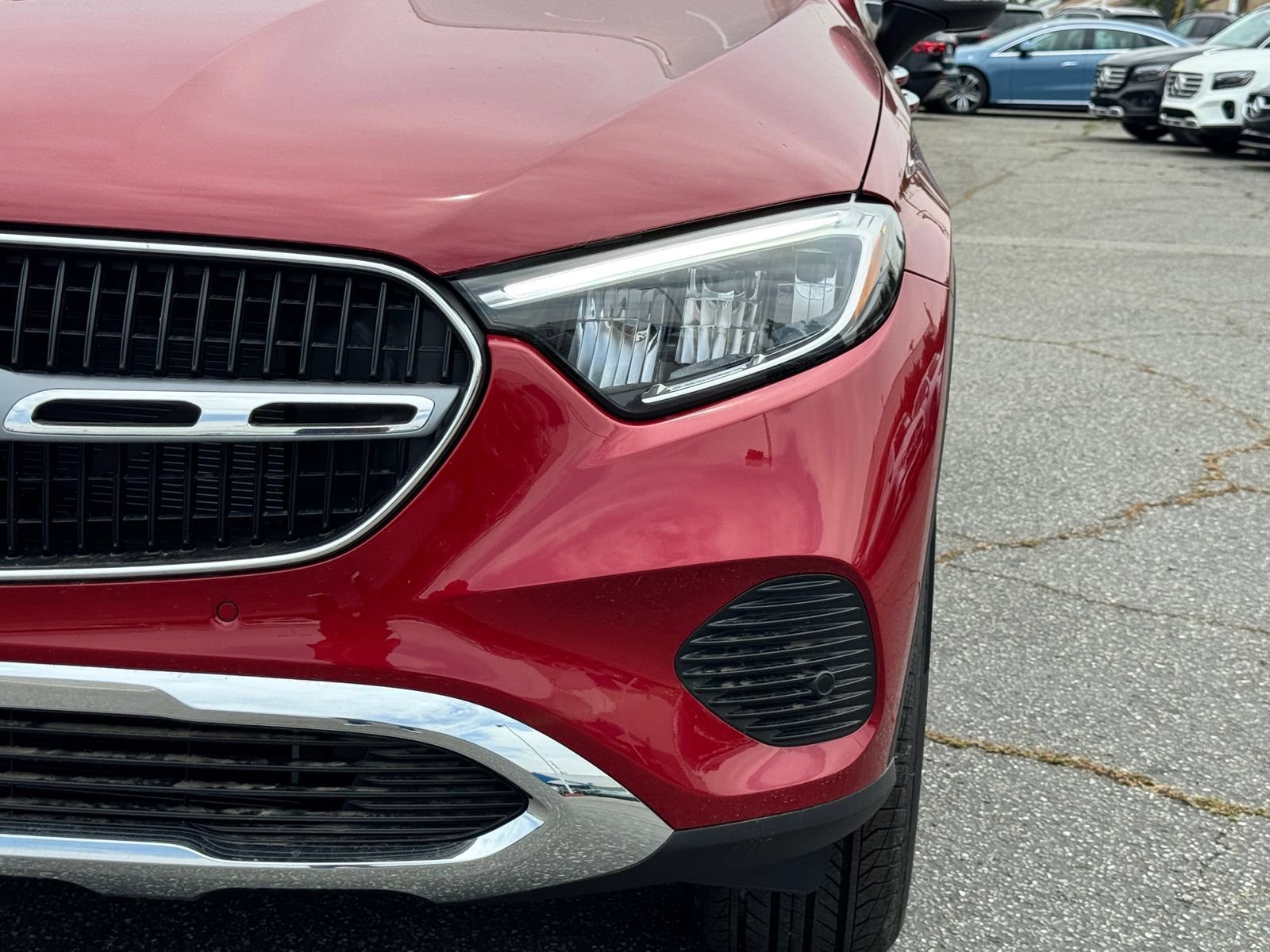 Used 2025 Mercedes-Benz GLC 300 4MATIC image 7
