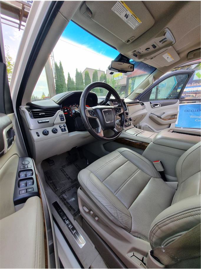 Used 2015 GMC Yukon XL Denali w/ Premium Package AWD/4WD image 10