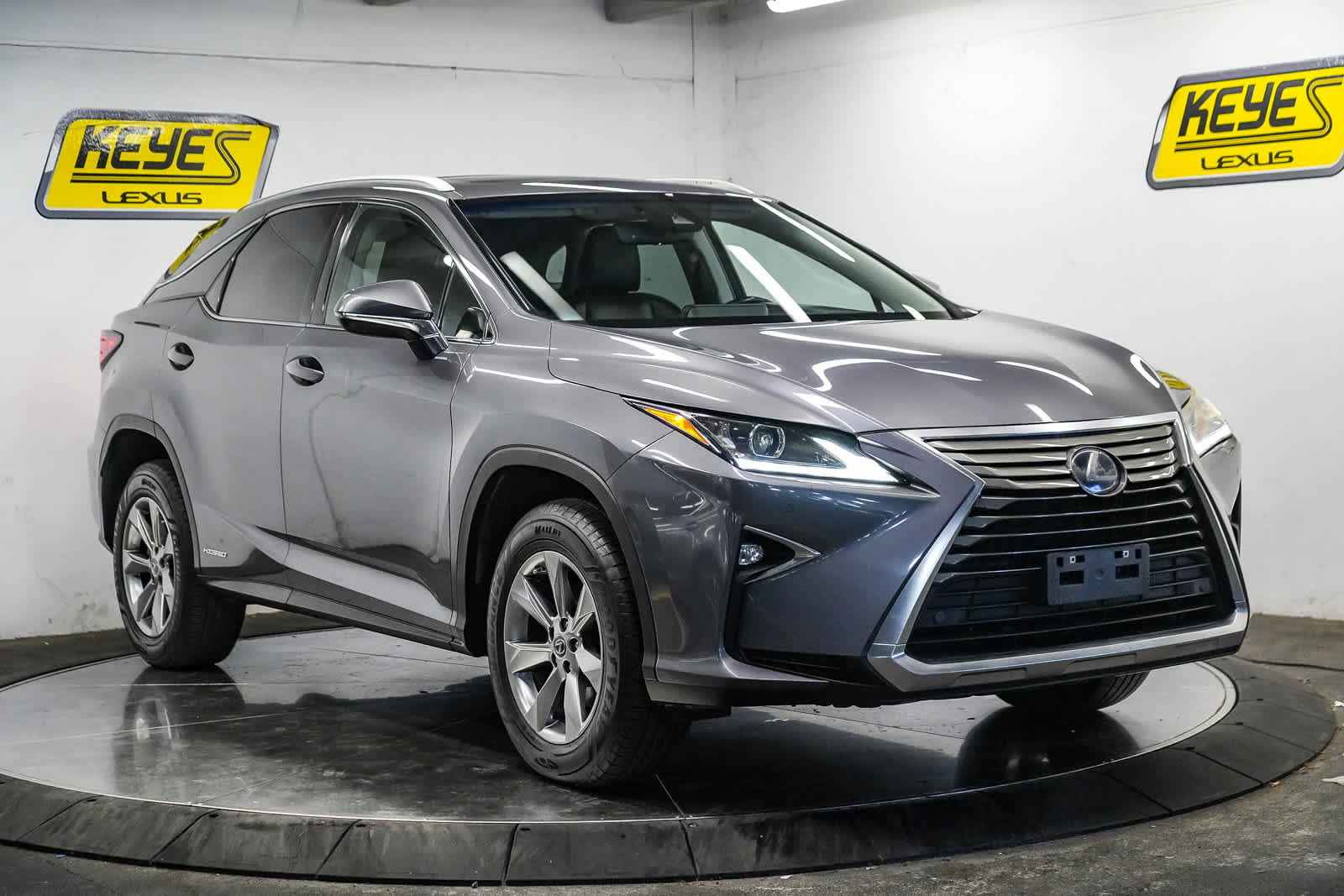 Used 2018 Lexus RX 450h AWD w/ Cold Area Package image 7