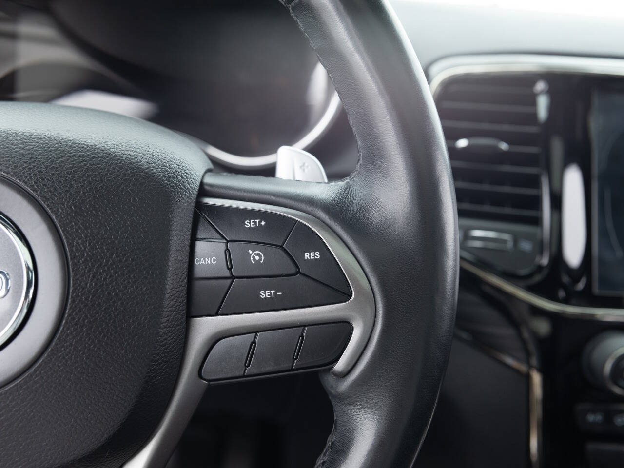 Used 2019 Jeep Grand Cherokee Limited X AWD/4WD image 37